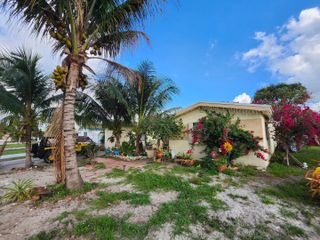 6651 Allen Street, Hollywood, FL 33024