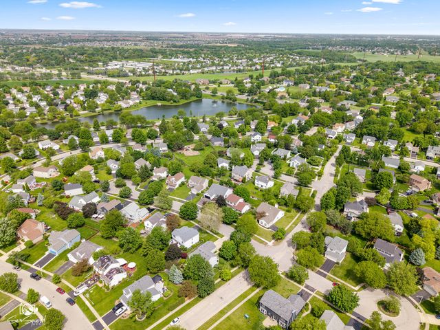 5307 Floralwood Court, Plainfield, IL 60586