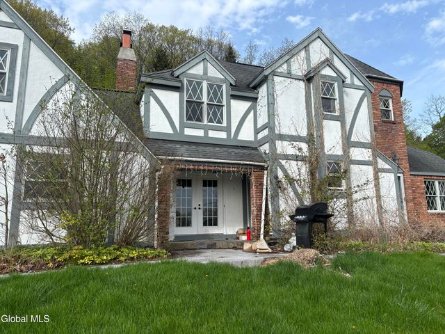 1143 Leesome Lane, Altamont, NY 12009