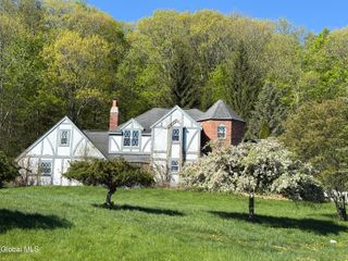 1143 Leesome Lane, Altamont, NY 12009