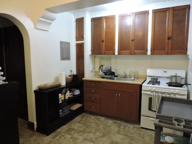 1108 Wisconsin AVENUE, Racine, WI 53402