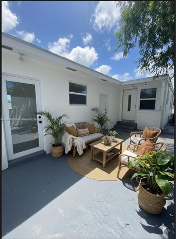81 NW 44th St, Miami, FL 33127