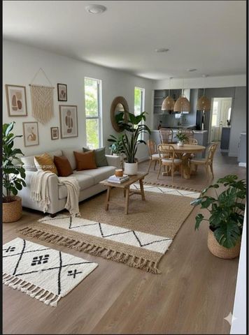 81 NW 44th St, Miami, FL 33127