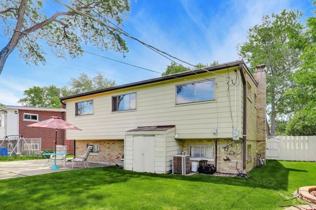 8919 Olcott Avenue, Morton Grove, IL 60053