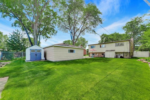 8919 Olcott Avenue, Morton Grove, IL 60053