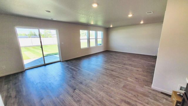 1531 E A St, Deer Park, WA 99006
