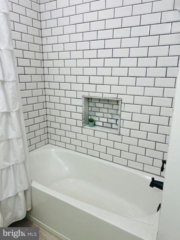 6007 NEWPORT LN, Frederick, MD 21701