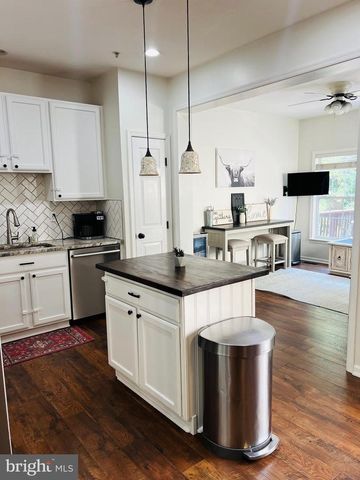 6007 NEWPORT LN, Frederick, MD 21701