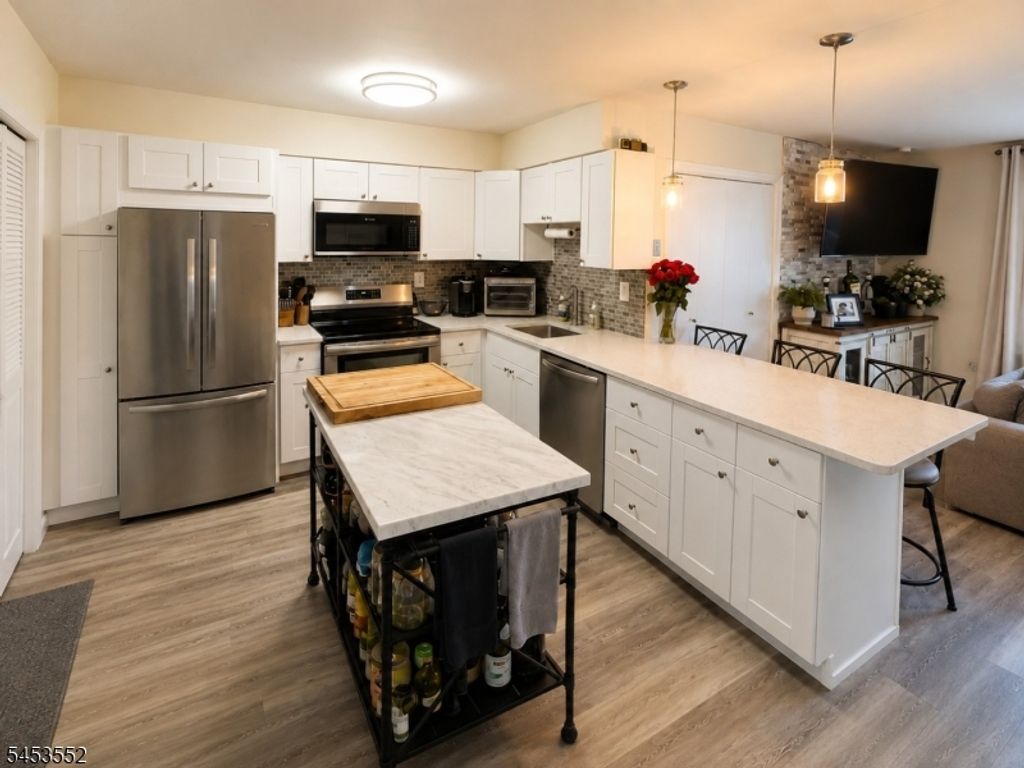 520 Newark Pompton Tpk C214 C214, Pequannock Twp., NJ 07444 — exterior