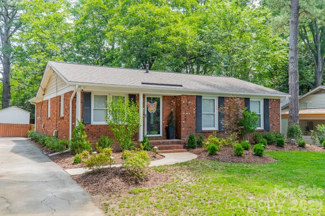 3723 Litchfield Road, Charlotte, NC 28211