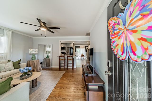 3723 Litchfield Road, Charlotte, NC 28211