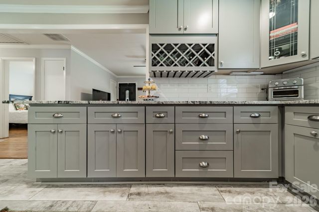 3723 Litchfield Road, Charlotte, NC 28211
