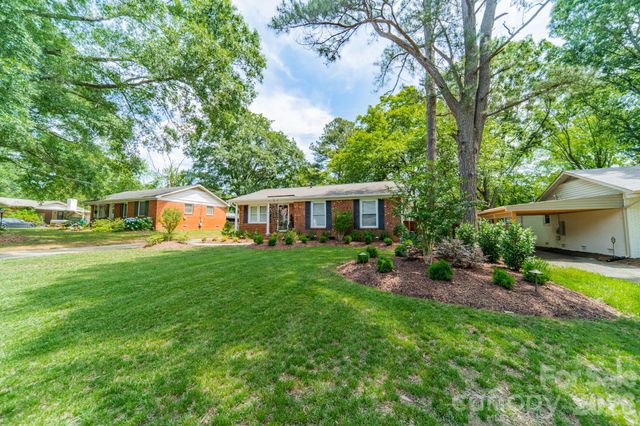 3723 Litchfield Road, Charlotte, NC 28211