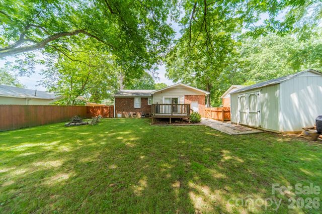 3723 Litchfield Road, Charlotte, NC 28211