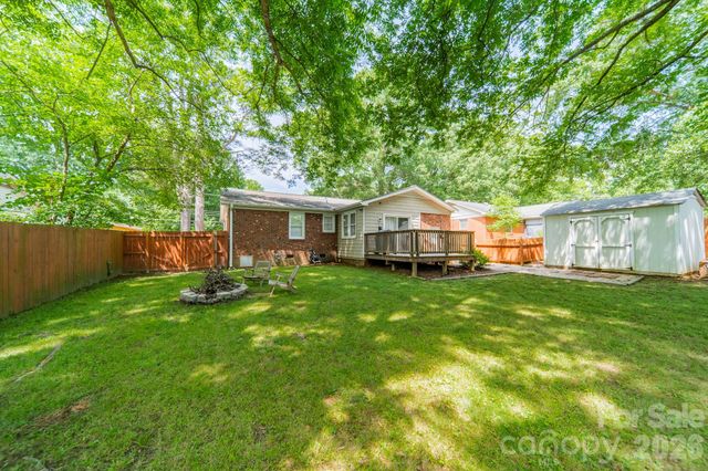 3723 Litchfield Road, Charlotte, NC 28211