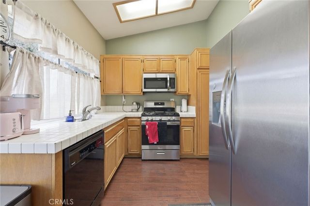 1003 Clearwood Avenue, Riverside, CA 92506