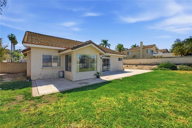 1003 Clearwood Avenue, Riverside, CA 92506