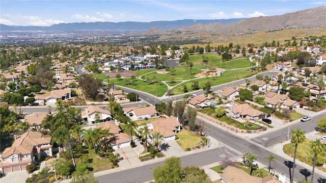 1003 Clearwood Avenue, Riverside, CA 92506