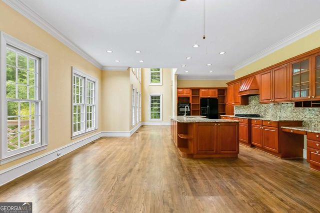 430 W Wesley Road NW, Atlanta, GA 30305