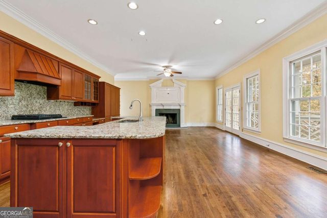 430 W Wesley Road NW, Atlanta, GA 30305