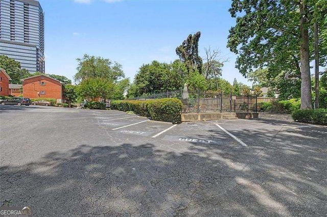 3660 Peachtree Road NE 4B, Atlanta, GA 30319