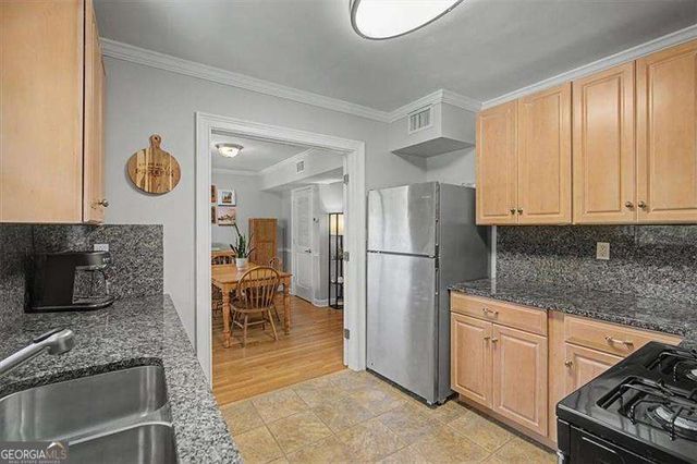 3660 Peachtree Road NE 4B, Atlanta, GA 30319