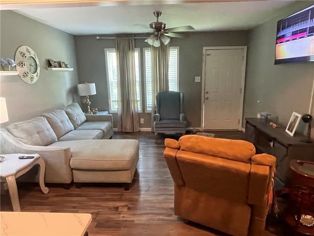 690 Le Moyne Circle S, Axis, AL 36505