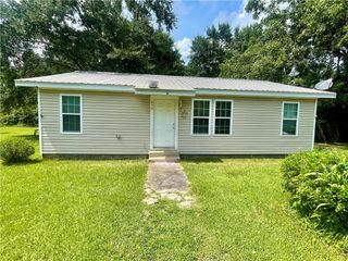 690 Le Moyne Circle S, Axis, AL 36505