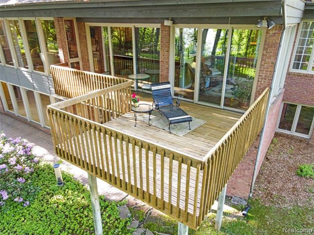 2323 Addaleen Road, Highland, MI 48357