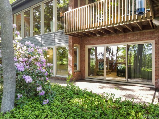 2323 Addaleen Road, Highland, MI 48357