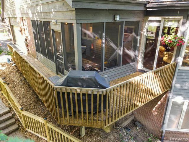 2323 Addaleen Road, Highland, MI 48357