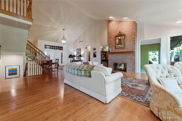 2323 Addaleen Road, Highland, MI 48357