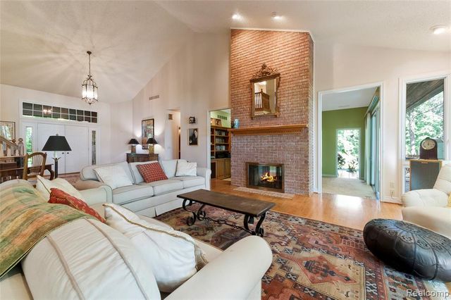 2323 Addaleen Road, Highland, MI 48357