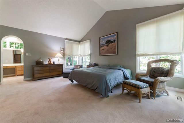 2323 Addaleen Road, Highland, MI 48357