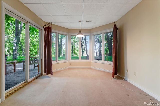 2323 Addaleen Road, Highland, MI 48357