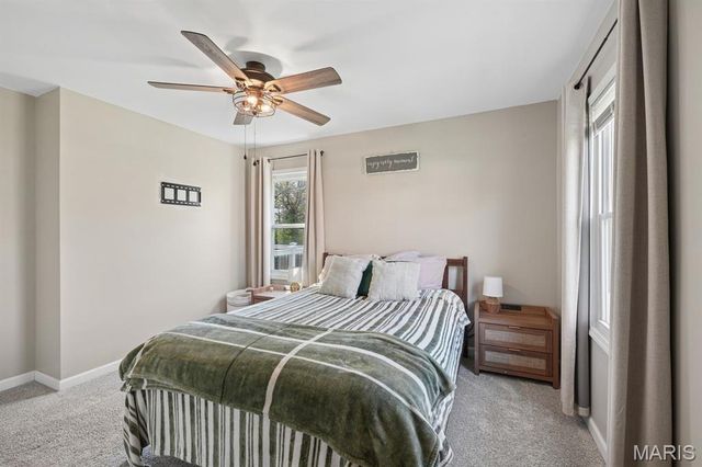 404 E Lakeview Drive, Warrenton, MO 63383