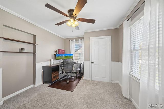 404 E Lakeview Drive, Warrenton, MO 63383