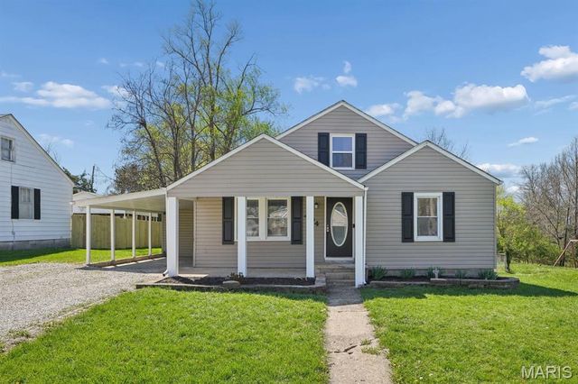 404 E Lakeview Drive, Warrenton, MO 63383