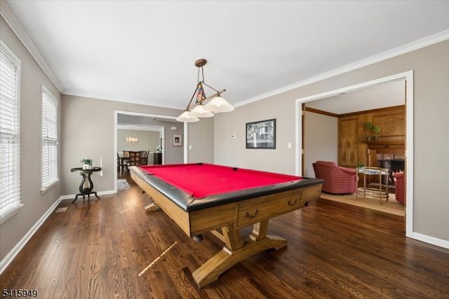 7 Robin Ct, Chester Twp., NJ 07930