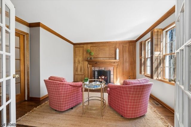 7 Robin Ct, Chester Twp., NJ 07930