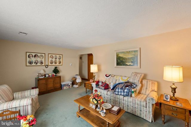 2725 CARPERS PIKE, Gore, VA 22637