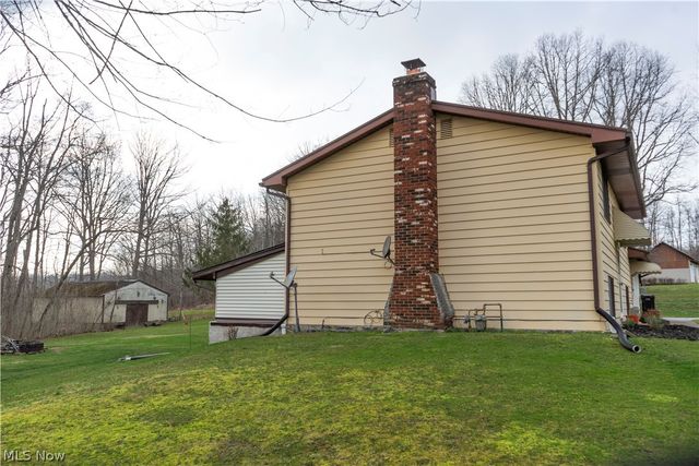 871 S County Line Road, Geneva, OH 44041