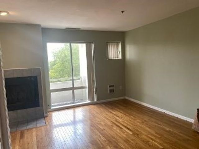 200 Falls Blvd. E302, Quincy, MA 02169