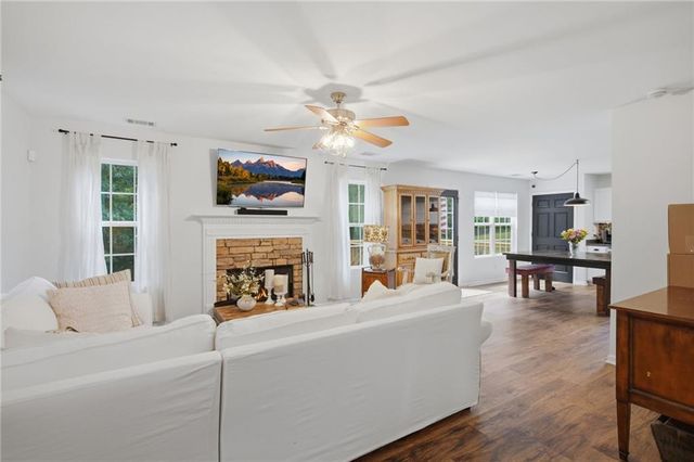 148 Pine Tree Court, Dawsonville, GA 30534
