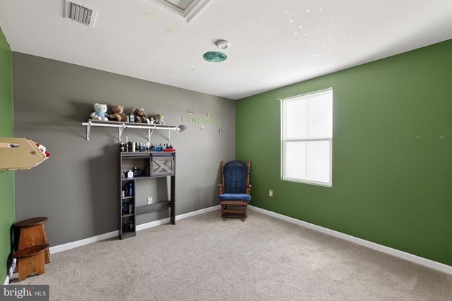 1112 SCRUGGS LN, Grottoes, VA 24441