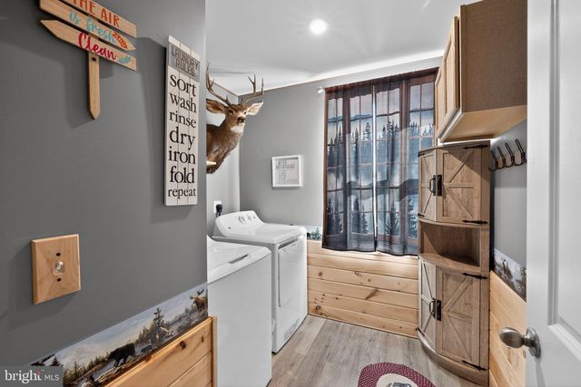 1112 SCRUGGS LN, Grottoes, VA 24441