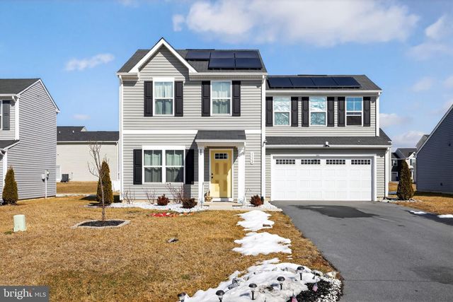 1112 SCRUGGS LN, Grottoes, VA 24441