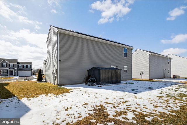 1112 SCRUGGS LN, Grottoes, VA 24441