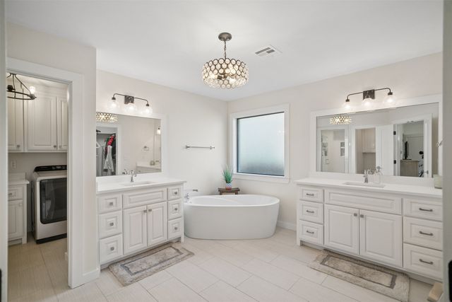 2240 W Charlotte Street, Broken Arrow, OK 74011