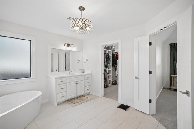 2240 W Charlotte Street, Broken Arrow, OK 74011